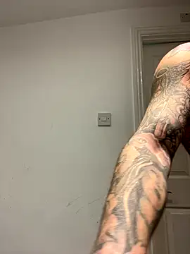 Snapshot of magicmichaell chatting on November 2025 11:14:01 AM magicmichaell online show from November 2025 11:14:01 AM