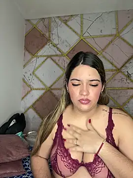 Amira Malia online show from April 2026 12:10:02 PM