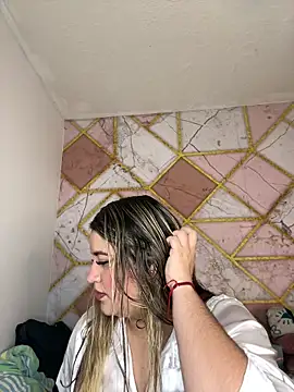 Amira Malia online show from April 2026 11:28:02 AM