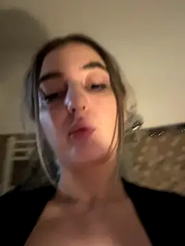 Marisaaasss online show from November 2025 09:03:02 AM