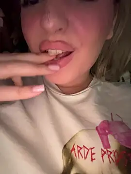 Marisaaasss online show from January 2026 01:18:02 PM