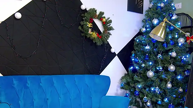 EvvaLovvia online show from December 2025 04:14:01 AM