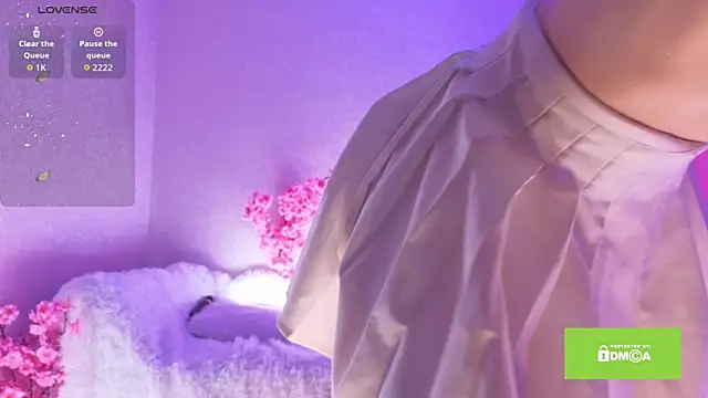 Kitty gaze online show from November 2025 02:50:01 PM