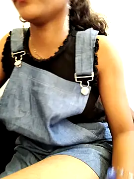 Snapshot of Rani__telugu chatting on April 2026 01:13:02 PM Rani telugu online show from April 2026 01:13:02 PM