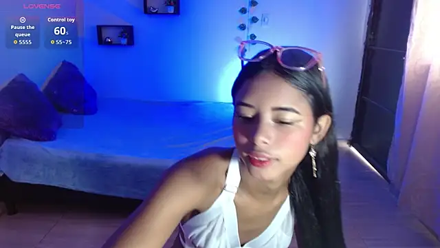 Nikolle sexy online show from January 2026 01:49:02 PM