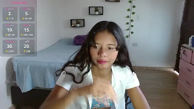 Nikolle sexy online show from November 2025 01:17:01 PM