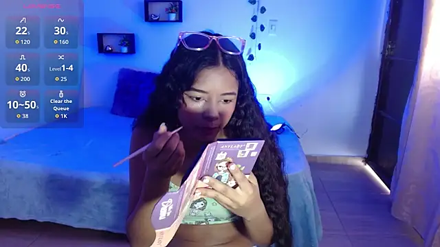 Nikolle sexy online show from January 2026 01:48:02 PM