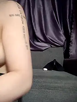 MiHeni online show from April 2026 01:02:01 PM