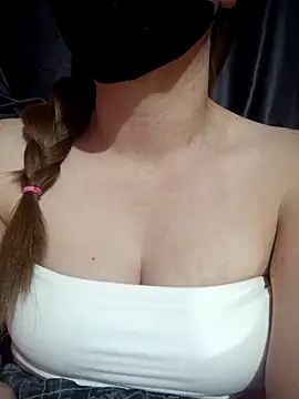 MiHeni online show from April 2026 04:08:02 PM