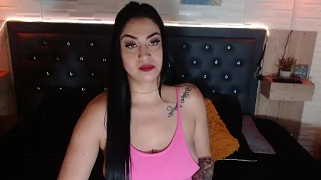 Snapshot of Scarlet_Desire chatting on November 2025 02:01:01 PM Scarlet Desire online show from November 2025 02:01:01 PM