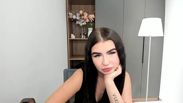 CoreenYorton online show from November 2025 06:08:02 AM