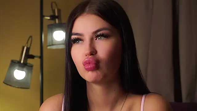 CoreenYorton online show from December 2025 01:12:01 AM