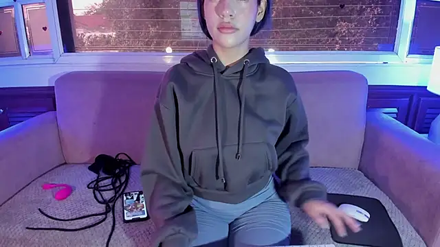 ReiAyanamy online show from March 2026 09:06:01 PM