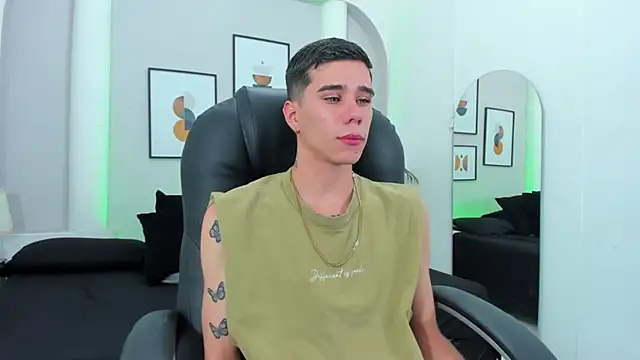 Snapshot of Gabo_white1 chatting on December 2025 07:21:01 AM Gabo white1 online show from December 2025 07:21:01 AM