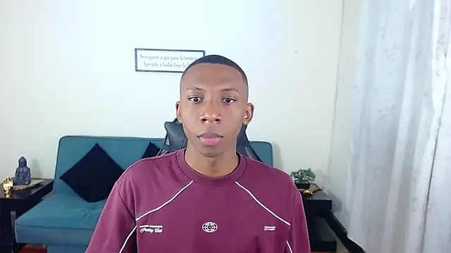 Miilo18 online show from December 2025 09:27:01 PM