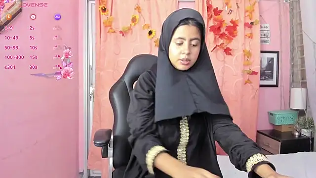 Snapshot of NaylaAbadi chatting on December 2025 12:22:02 PM NaylaAbadi online show from December 2025 12:22:02 PM