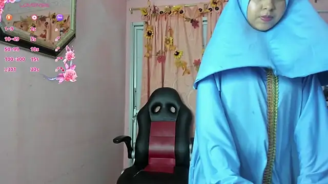 Snapshot of NaylaAbadi chatting on January 2026 05:27:02 PM NaylaAbadi online show from January 2026 05:27:02 PM