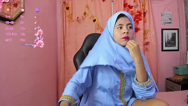 Snapshot of NaylaAbadi chatting on November 2025 12:16:02 PM NaylaAbadi online show from November 2025 12:16:02 PM