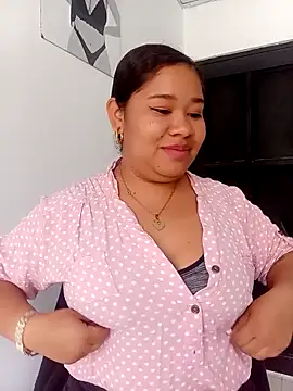 Sarahy- online show from November 2025 12:11:02 PM