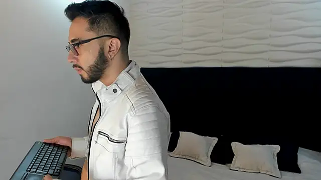 dave wolff online show from November 2025 12:09:02 PM