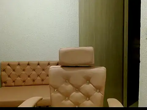 Snapshot of Fox_Alexandra chatting on January 2026 01:43:02 AM Fox Alexandra online show from January 2026 01:43:02 AM