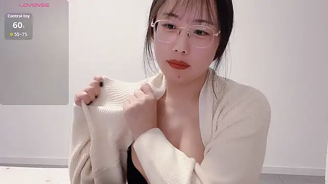 Snapshot of suisui322 chatting on January 2026 12:53:02 PM suisui322 online show from January 2026 12:53:02 PM