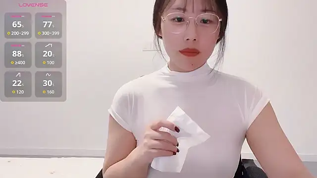 Snapshot of suisui322 chatting on December 2025 11:42:02 AM suisui322 online show from December 2025 11:42:02 AM