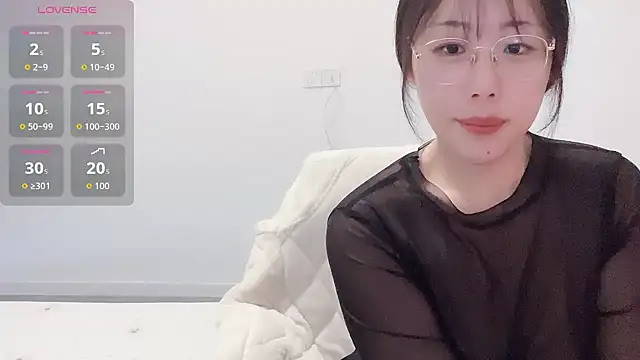 suisui322 online show from November 2025 02:48:01 AM