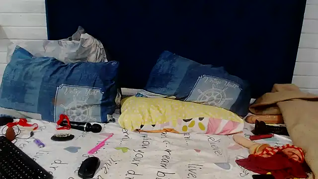 Snapshot of DarkCherryx chatting on February 2026 06:06:01 PM DarkCherryx online show from February 2026 06:06:01 PM