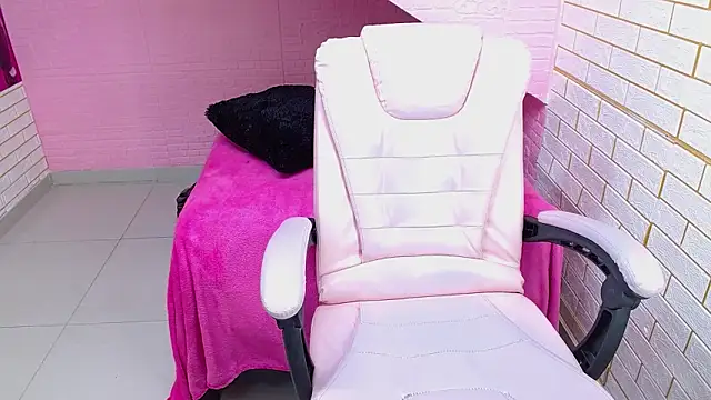 meliangels303av online show from February 2026 12:33:01 AM