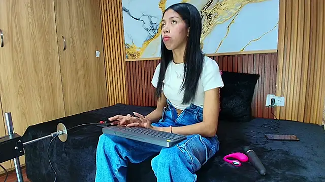 meliangels303av online show from March 2026 03:17:01 AM