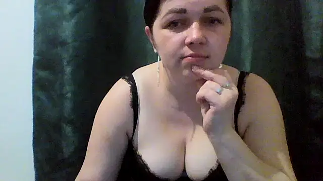 Vitalina282128 online show from April 2026 06:47:01 PM