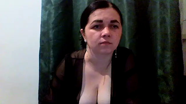 Vitalina282128 online show from May 2026 09:42:01 PM
