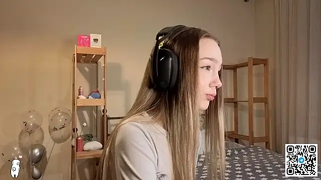 HoaPatton online show from December 2025 12:33:01 PM