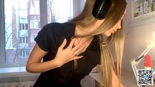 HoaPatton online show from November 2025 10:09:01 AM