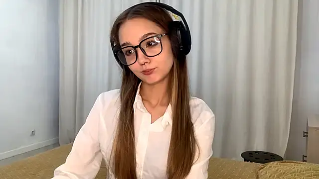 HoaPatton online show from November 2025 10:10:02 AM