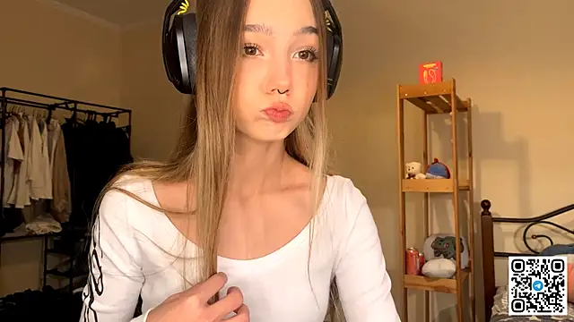 HoaPatton online show from November 2025 11:11:02 AM