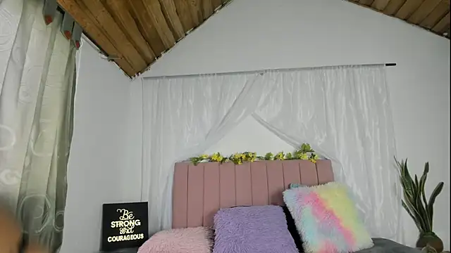 Jedah18 online show from December 2025 08:23:02 PM