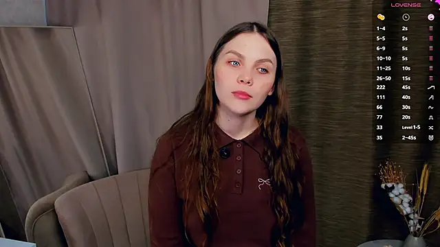 Snapshot of BelvaCaimi chatting on November 2025 09:46:02 AM BelvaCaimi online show from November 2025 09:46:02 AM