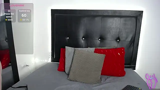 perla stone 20 online show from February 2026 08:19:01 PM