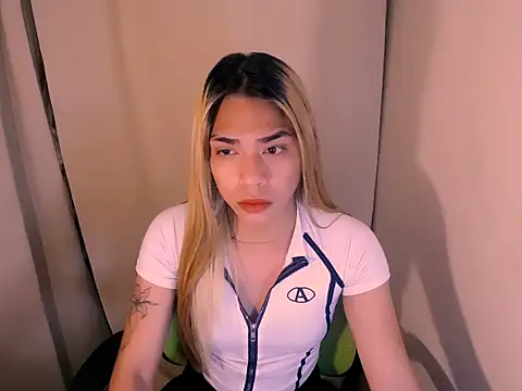 velvetviper06 online show from April 2026 03:30:01 AM