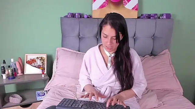 hazz smith online show from November 2025 04:24:02 AM