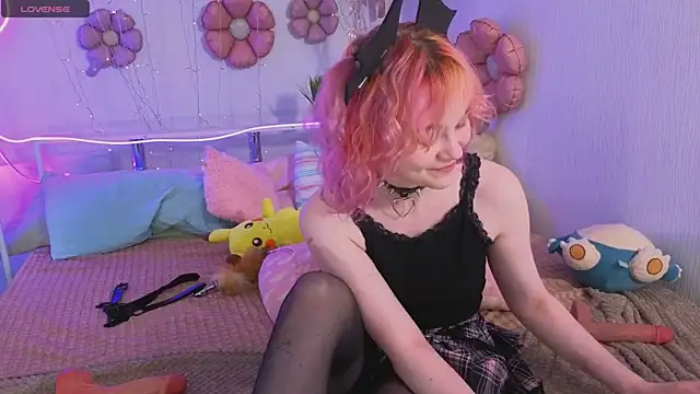 Awawrin online show from May 2026 09:02:01 PM