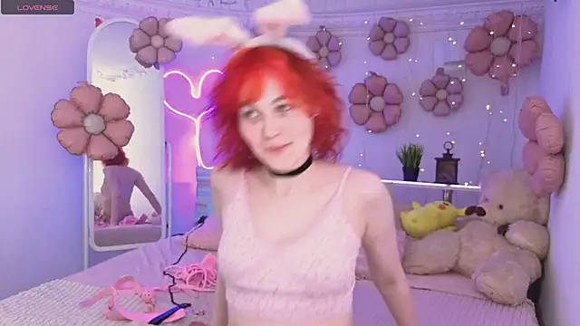 Awawrin online show from April 2026 08:37:02 PM