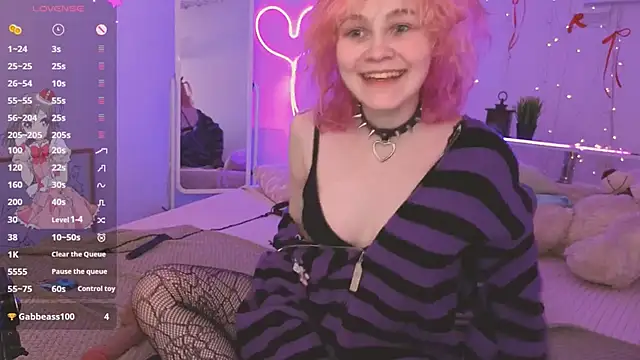 Awawrin online show from March 2026 08:43:02 PM