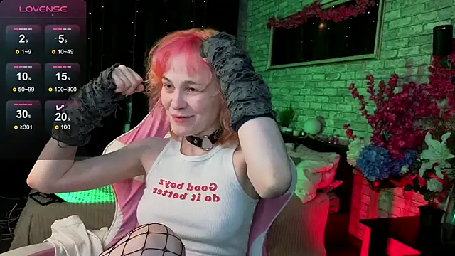 Awawrin online show from November 2025 08:34:01 PM