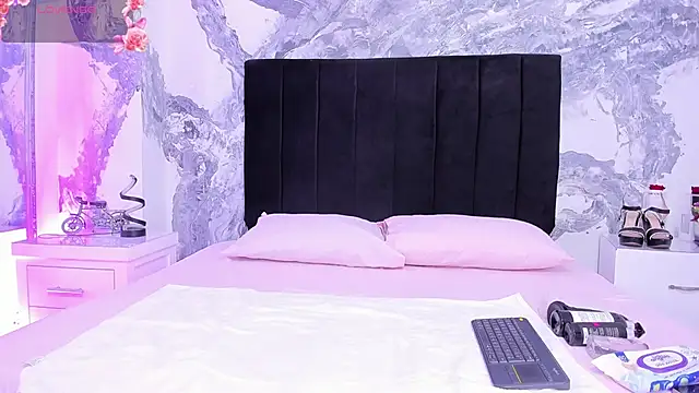 lilithDraven  online show from December 2025 05:07:01 AM