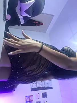 lilithDraven  online show from April 2026 03:19:01 AM