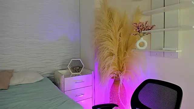 lilithDraven  online show from March 2026 03:52:01 AM