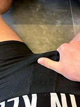 fra06  online show from November 2025 08:20:02 AM